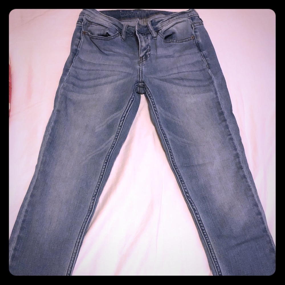 Calvin Klein jeans. Skinny jeans/ light wash!